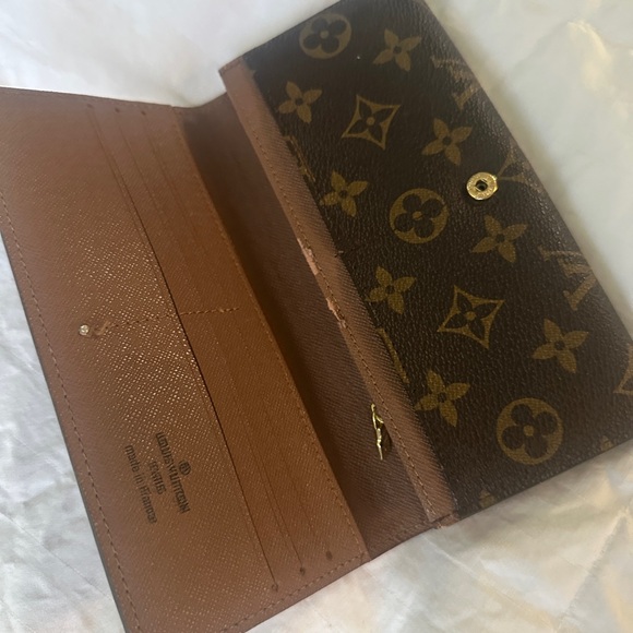 Fashion Black and Brown Monogram Wallet - Picture 4 of 5